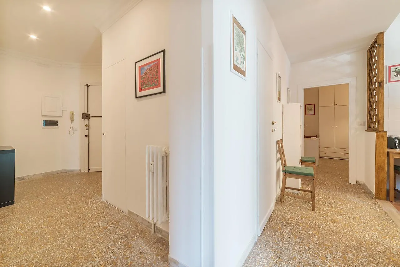 Red & White Vatican Apartment Roma Italia